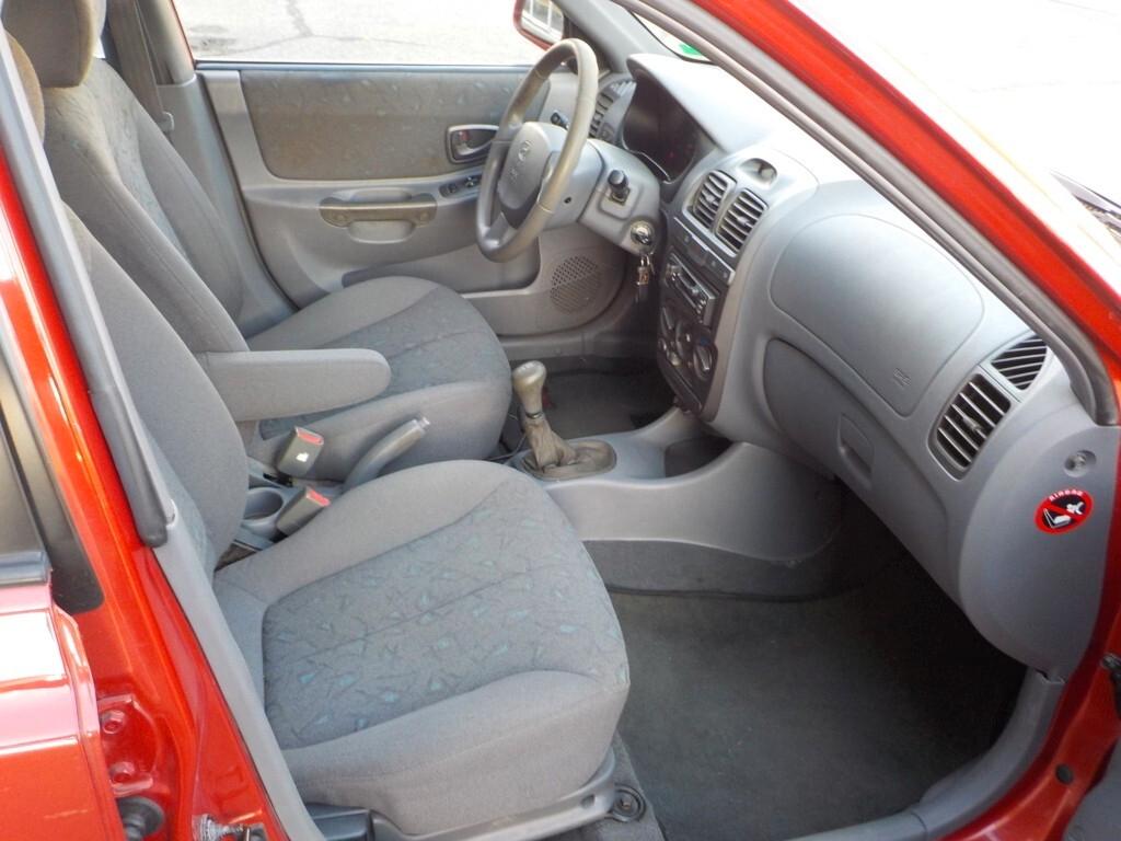 Hyundai Accent 1.3i 12V cat 5 porte GLS Max