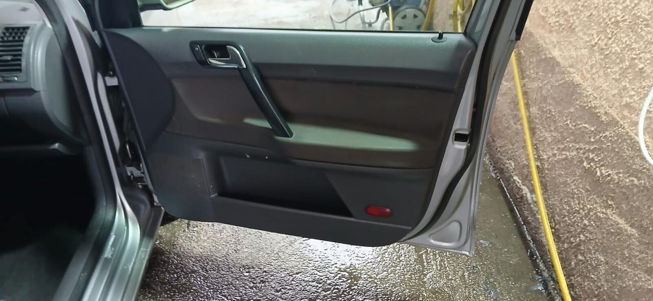 Volkswagen Polo 1.4/80CV TDI 5p. Comfortline - 2006