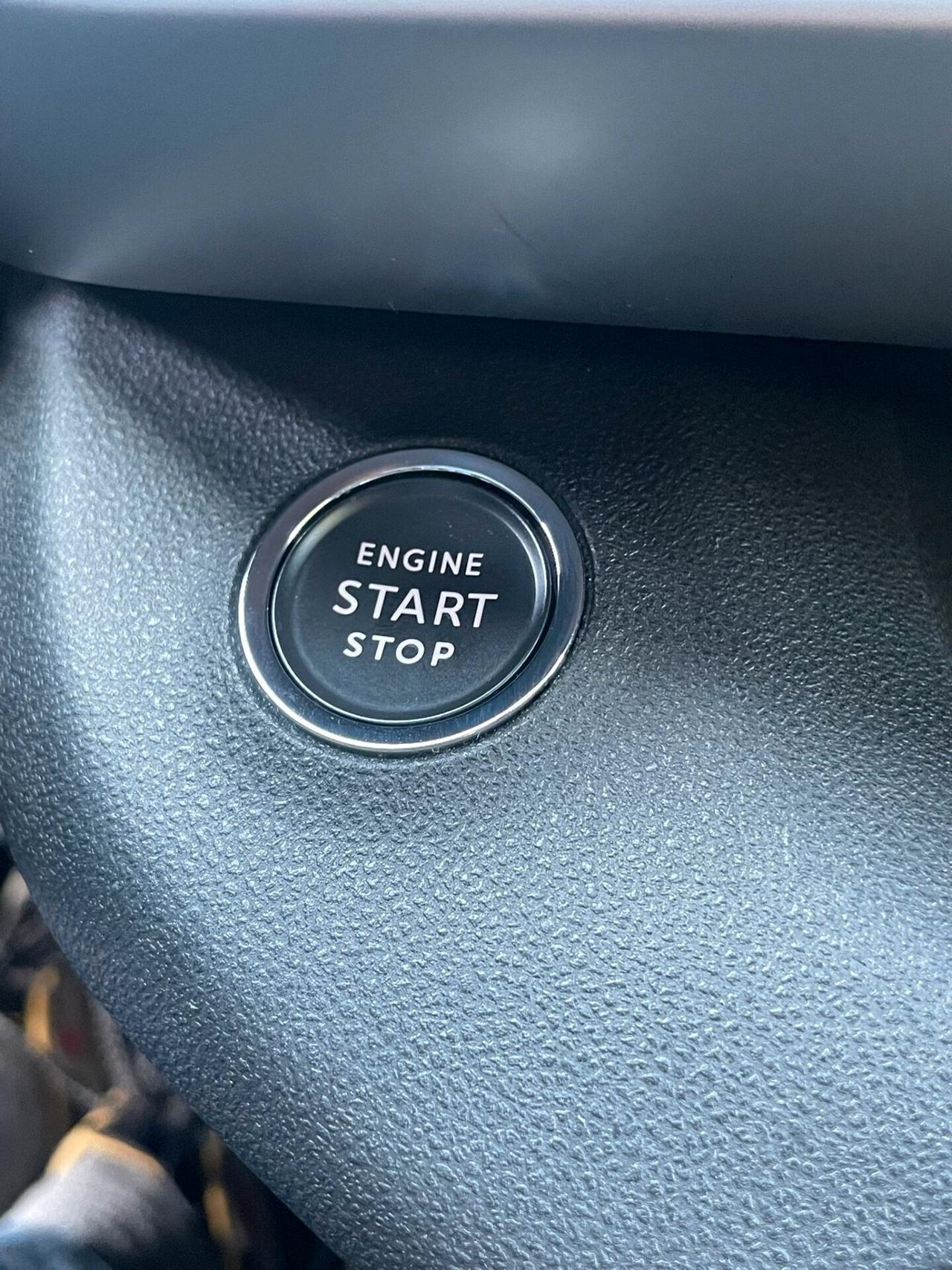 JEEP AVENGER 1.2TURBO 100cv SUMMIT 2025