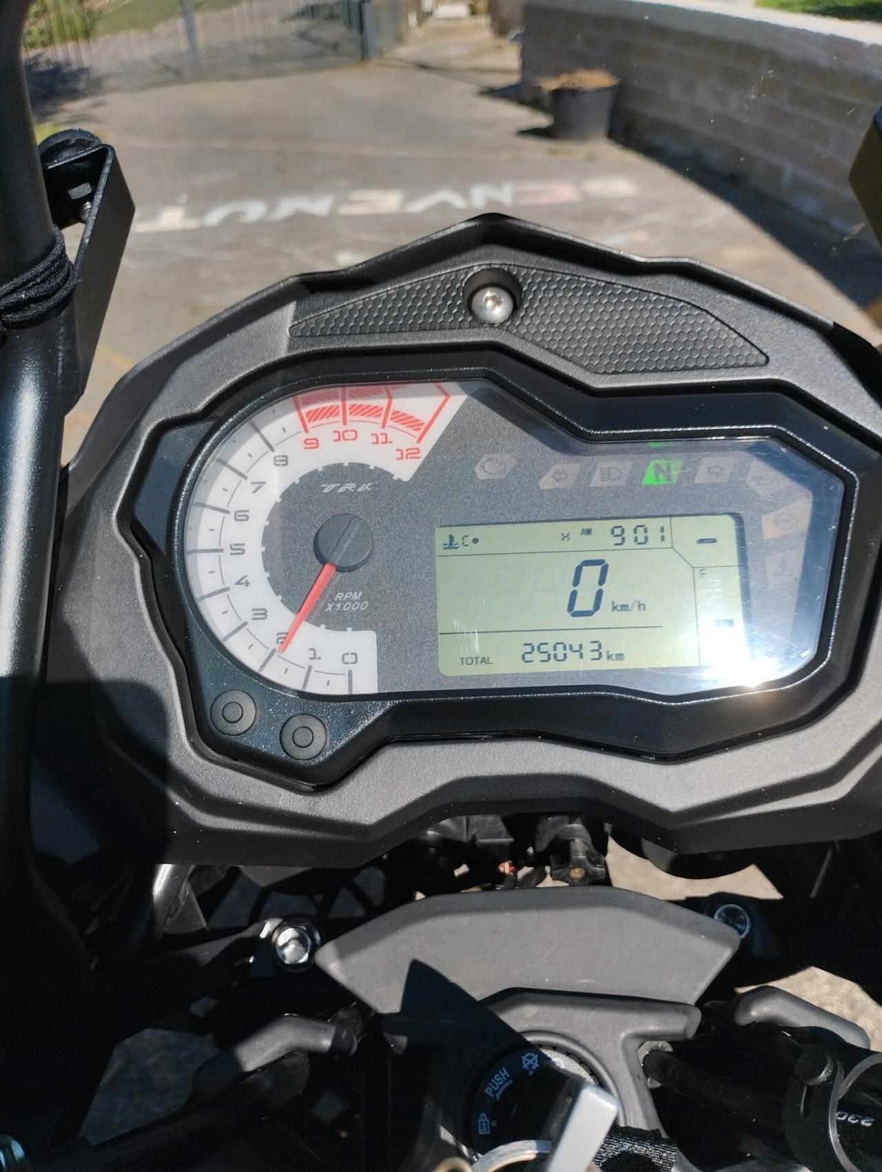 Benelli TRK 502