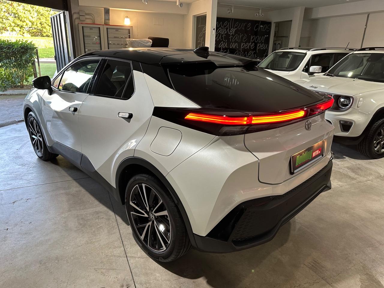 Toyota C-HR 2.0 PHEV Lounge Premiere