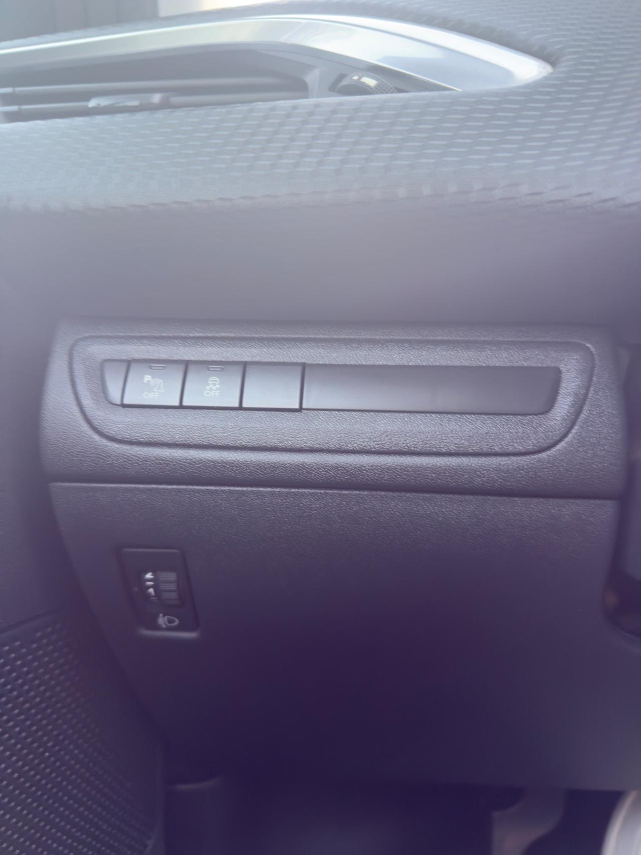 Peugeot 2008 BlueHDi 75cv Allure