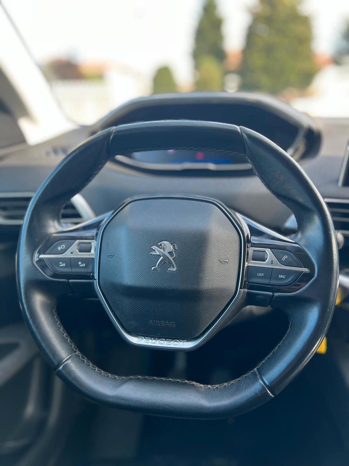 Peugeot 3008 BlueHDi 130 S&S Allure
