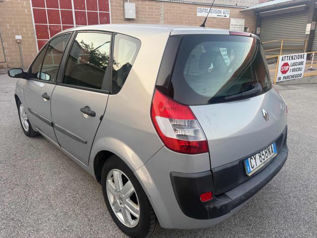 RENAULT Grand Scenic 1.9 dCi/130CV Confort senza nessun lavoro da fare