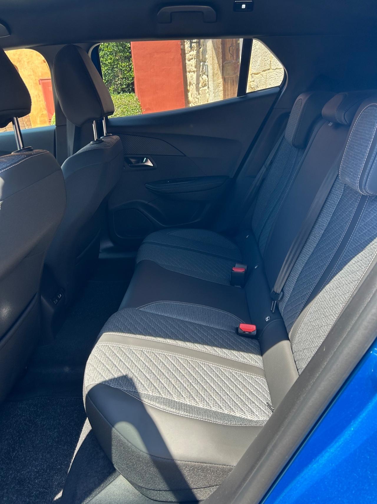 Peugeot 2008 PureTech 100 S&S Allure