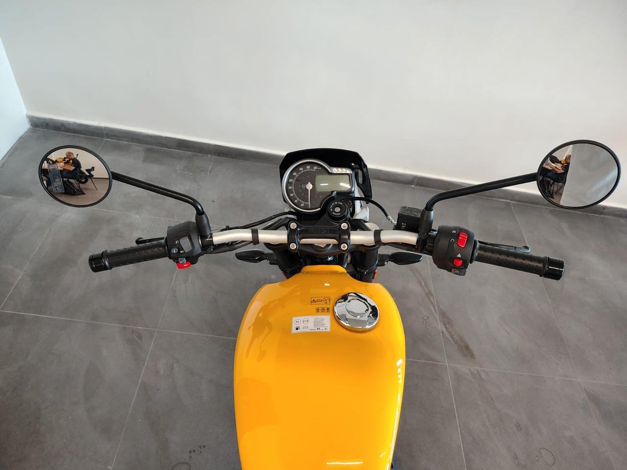Triumph Tracker 400
