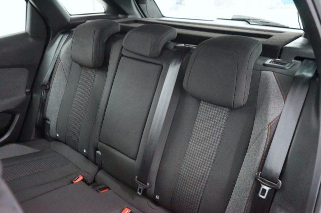 PEUGEOT 3008 BlueHDi 130 S&S EAT8 Active Business
