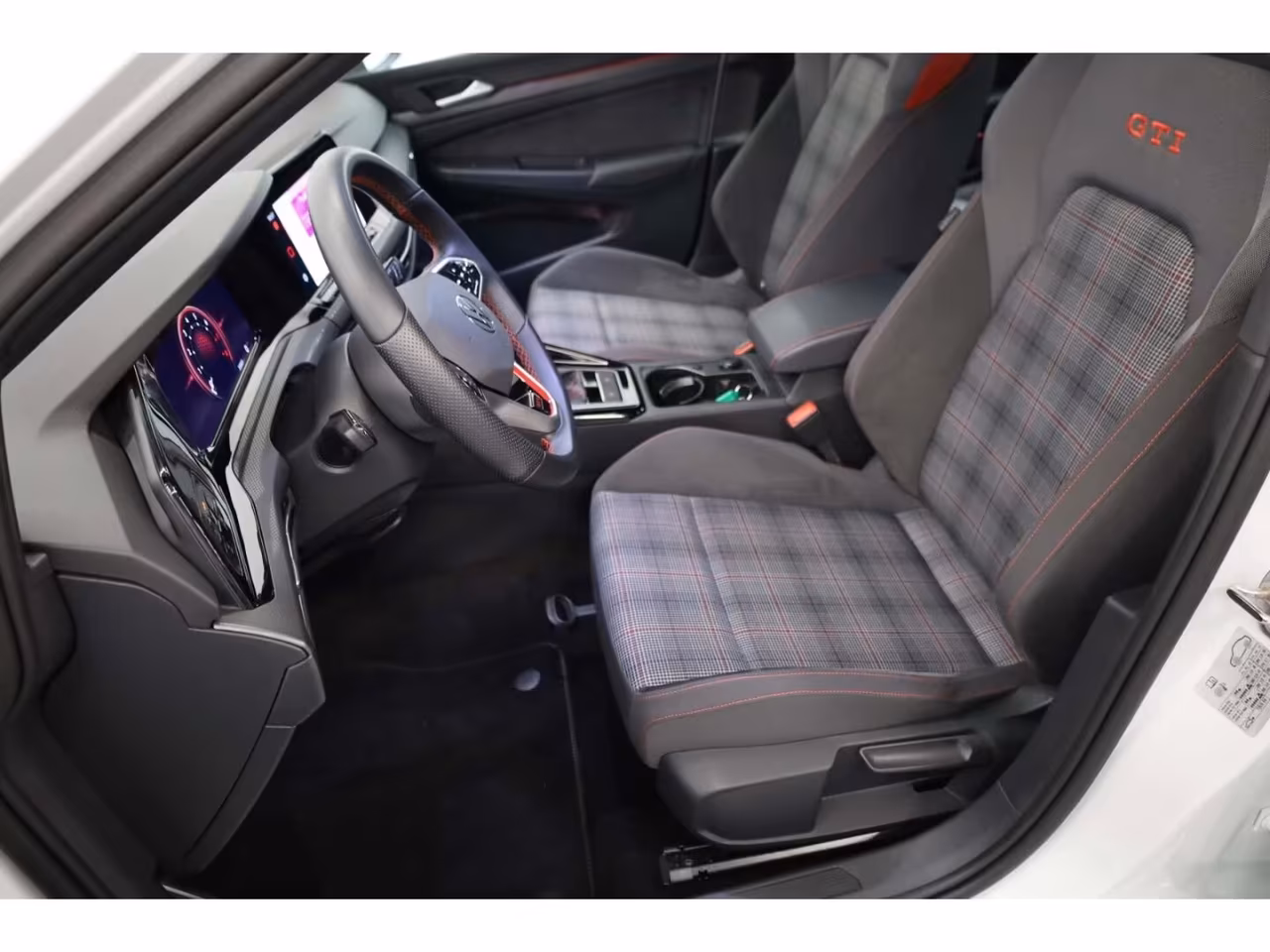 Volkswagen Golf GTI 2.0 TSI OPF, cambio manuale a 6 marce, fari LED, climatizzatore automatico, ra