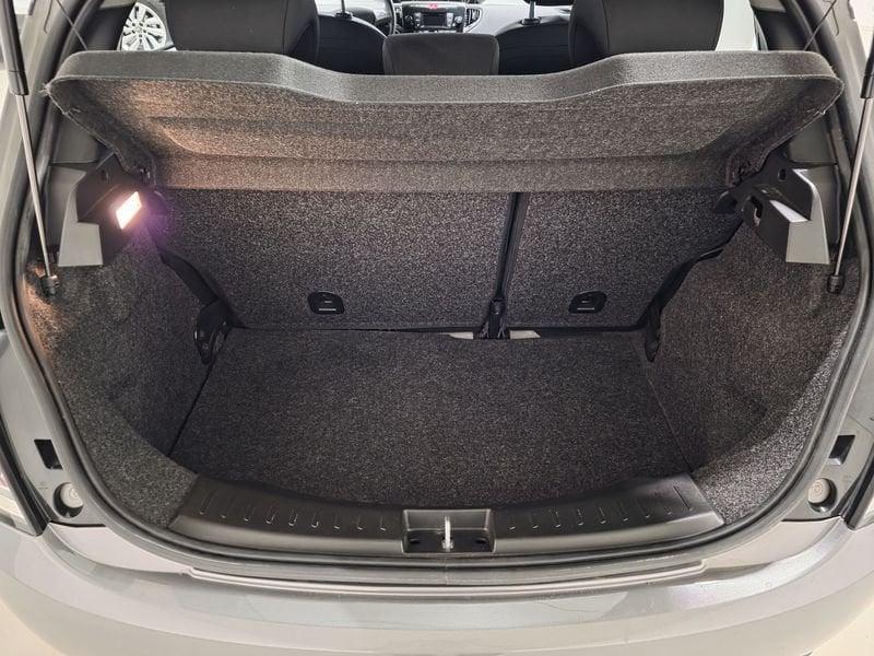 Lancia Ypsilon 1.0 FireFly 70cv S&S Hybrid SILVER solo 37.000 km !