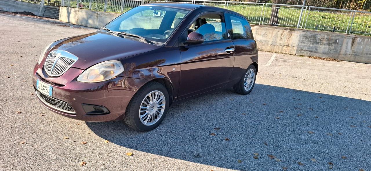 Lancia Ypsilon 1.4 Oro Ecochic GPL