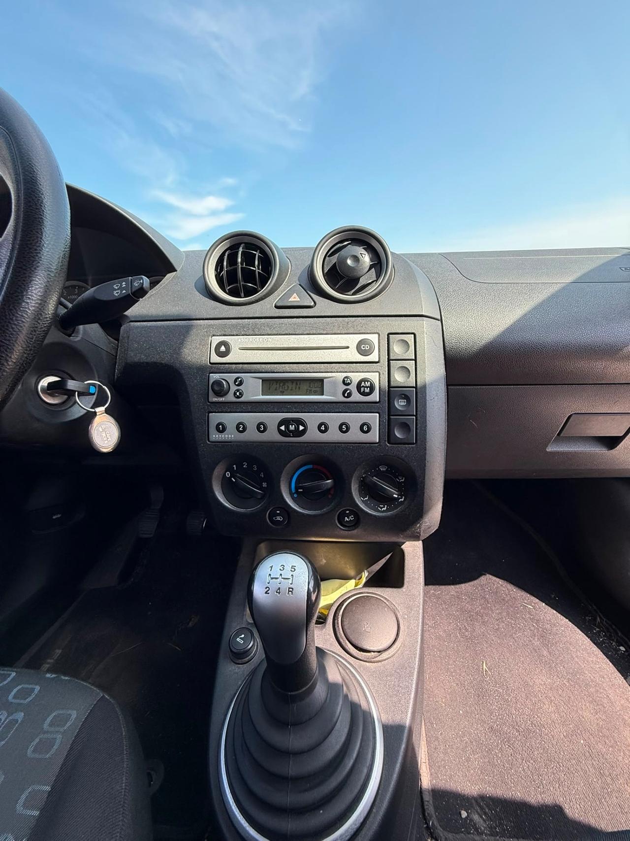 Ford Fiesta Diesel 1.4 TDCi NEOPATENTATI UNIPRO