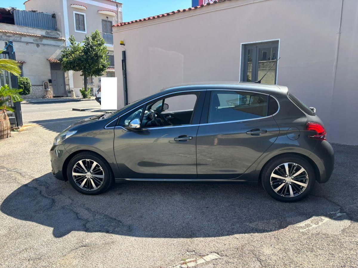 PEUGEOT 208 1.6 BlueHDi 100 S&S 5p.Allure