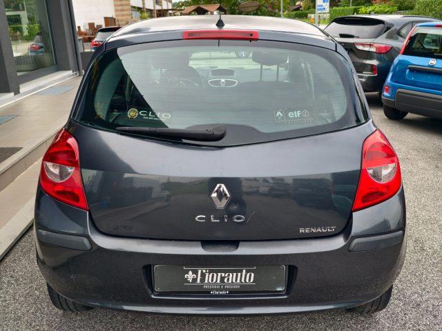 RENAULT Clio 1.2 16V 5 porte Confort X COMMERCIANTI