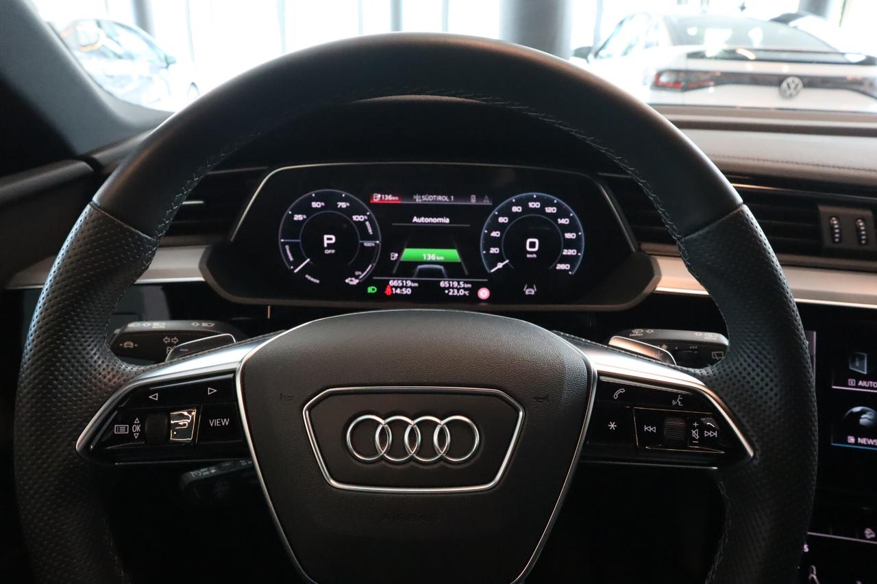 Audi e-tron Etron 55 QUATTRO S-LINE BLACKLINE MATRIX 360° 21"