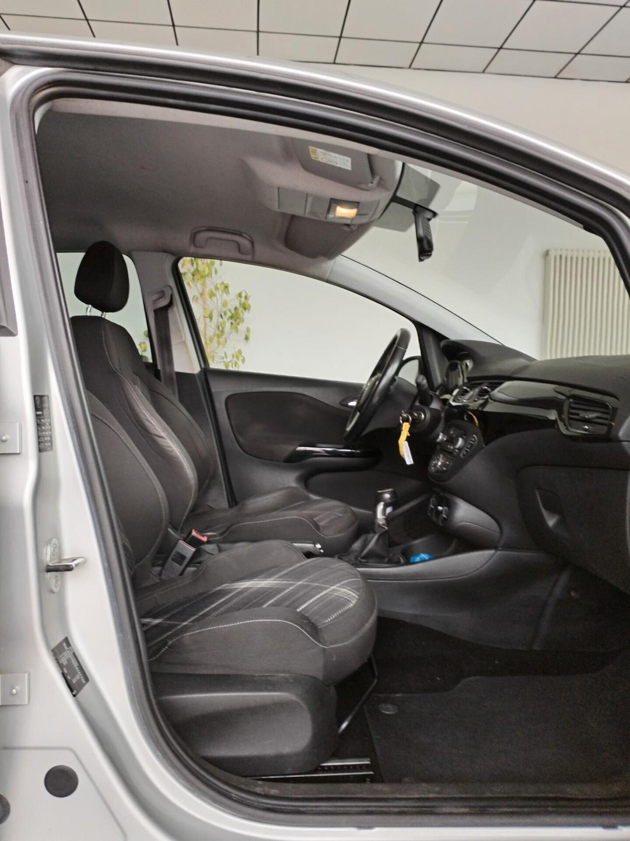 Opel Corsa 1.4 90CV GPL Tech 5 porte b-Color