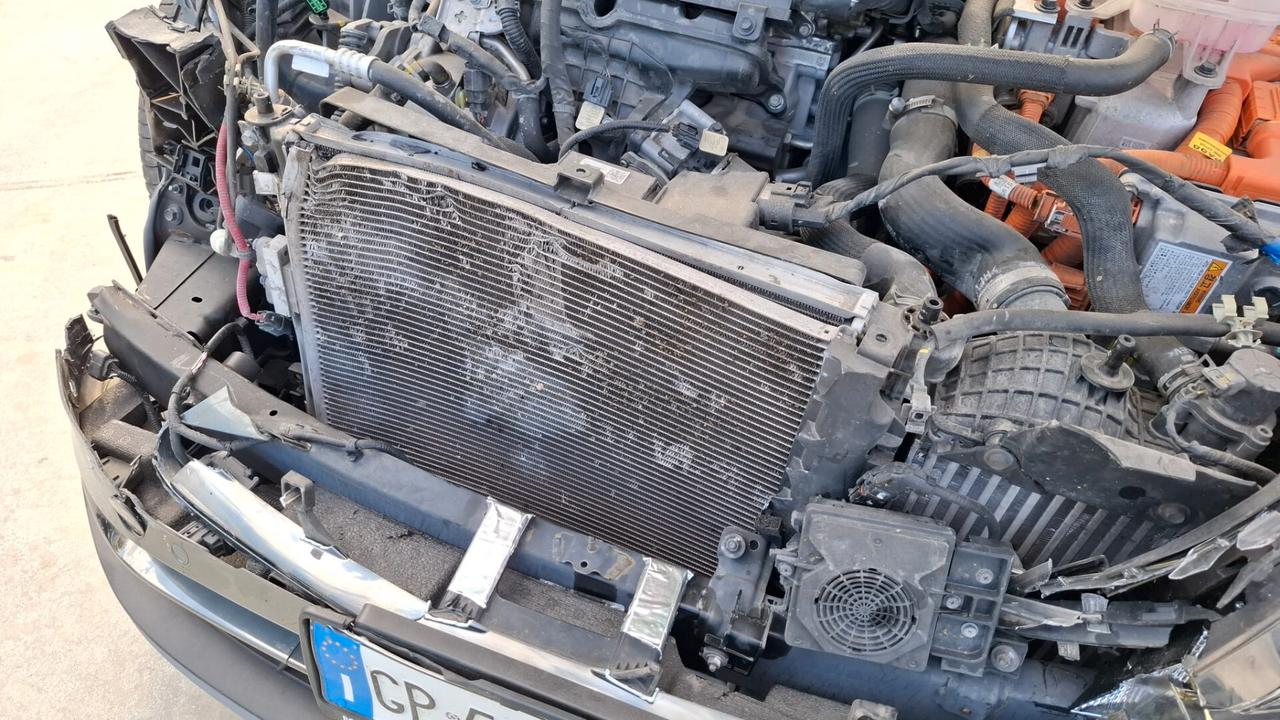 Hyundai Tucson 1.6 HEV Hybrid auto - SINISTRATA