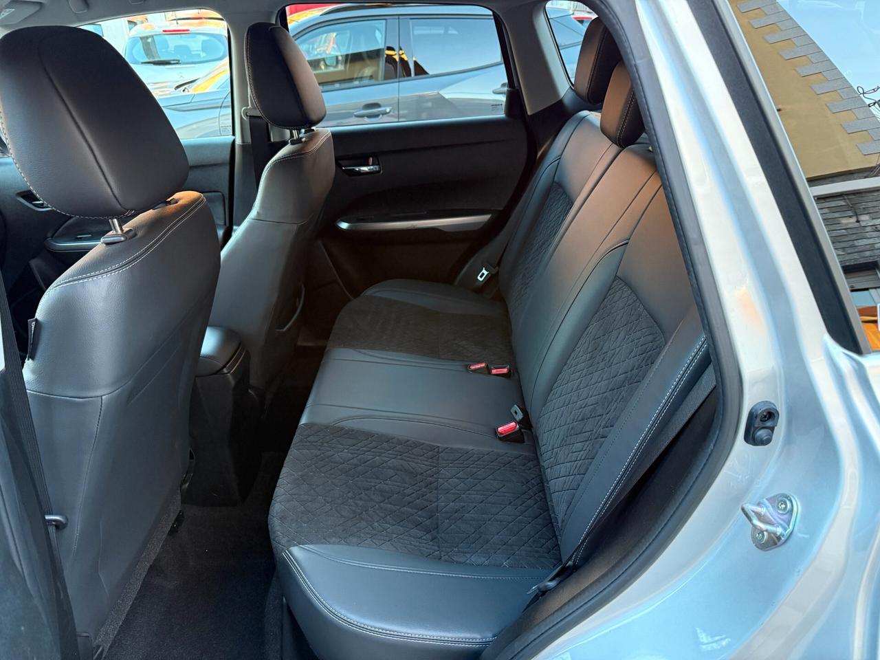 Suzuki Vitara 1.4 Hybrid Top