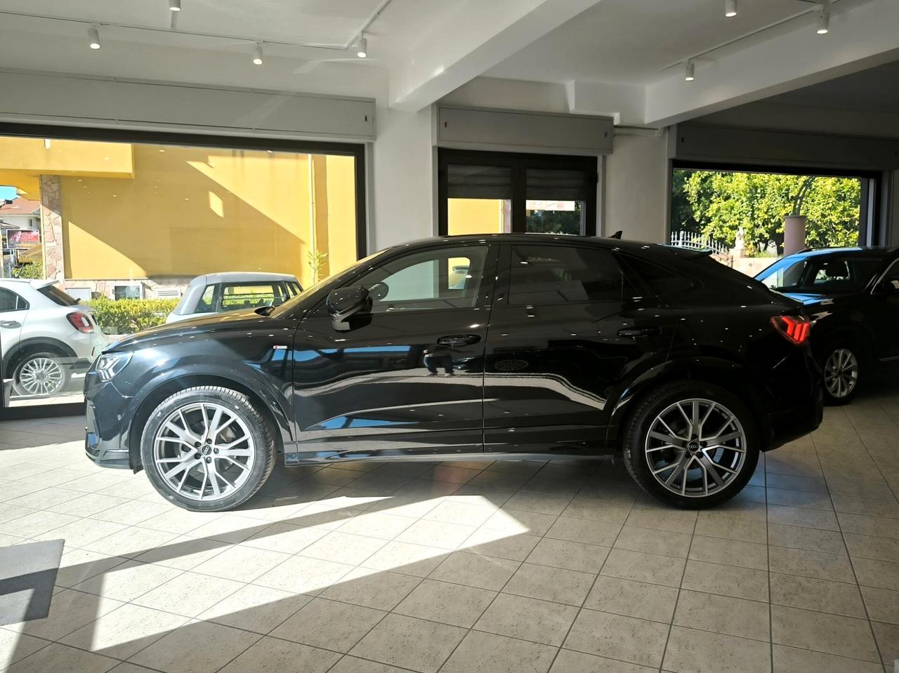 Audi Q3 SPB 35 TDI S tronic S line edition Identity Black