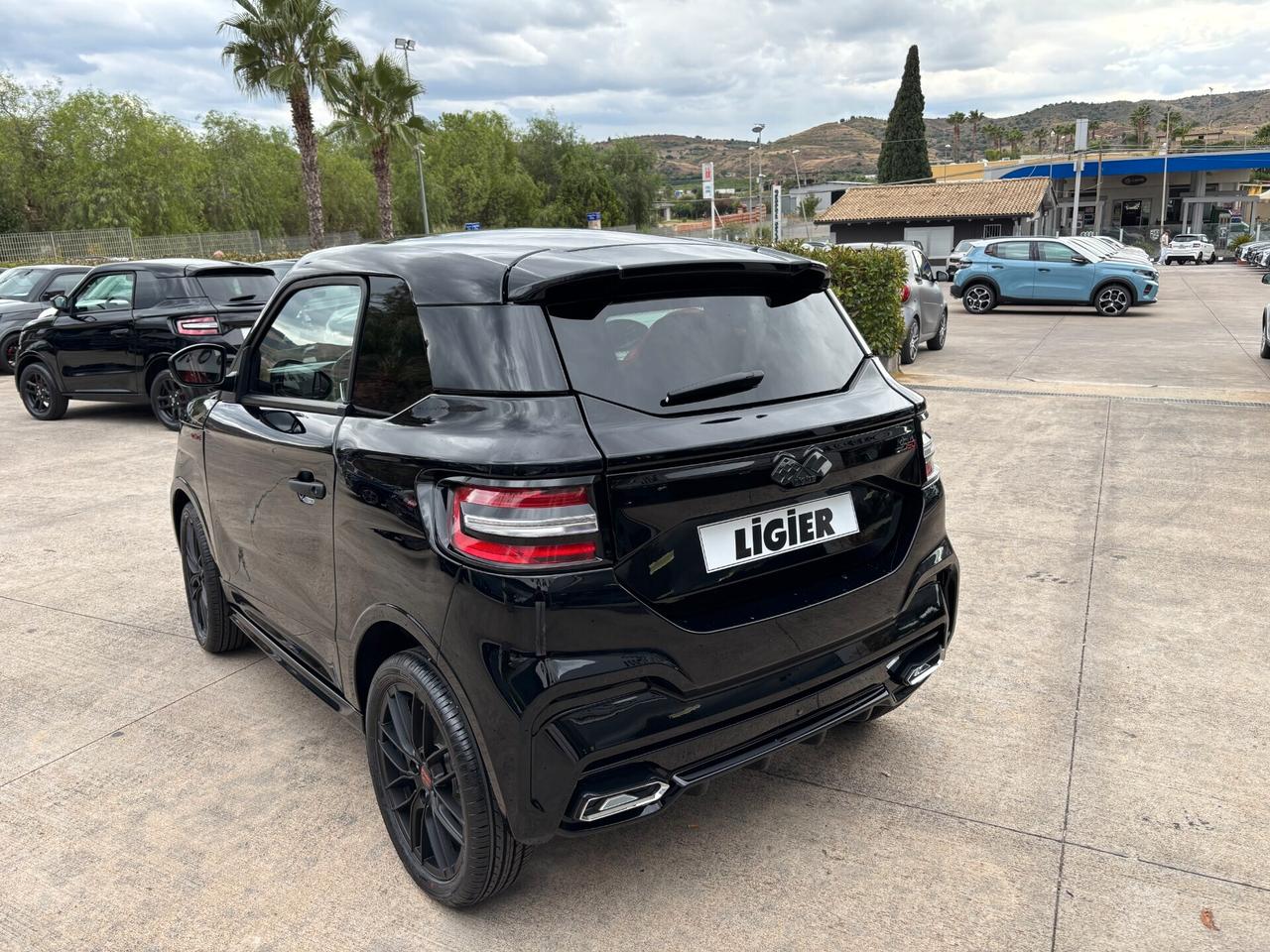 Ligier JS50 DCI Ultimate nera anno 2025 Nuova Pronto consegna Tua a solo 199 EURO al mese