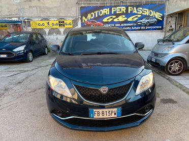 Lancia Ypsilon 1.2 69 CV 5 porte Silver