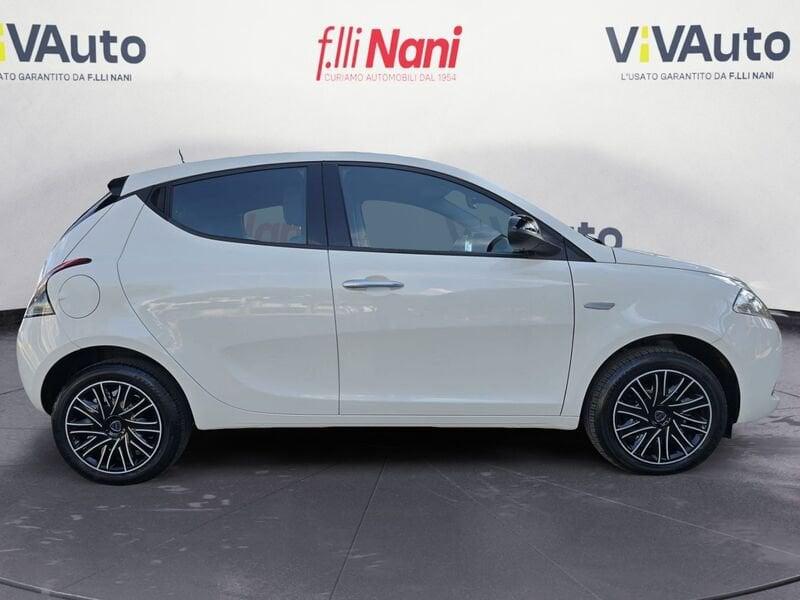 Lancia Ypsilon 1.0 FireFly 70cv Hybrid Silver Plus