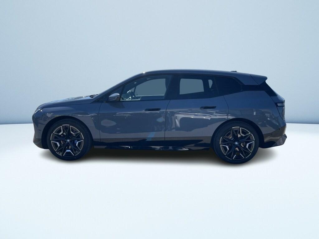 BMW iX 40 pacchetto sportivo xDrive