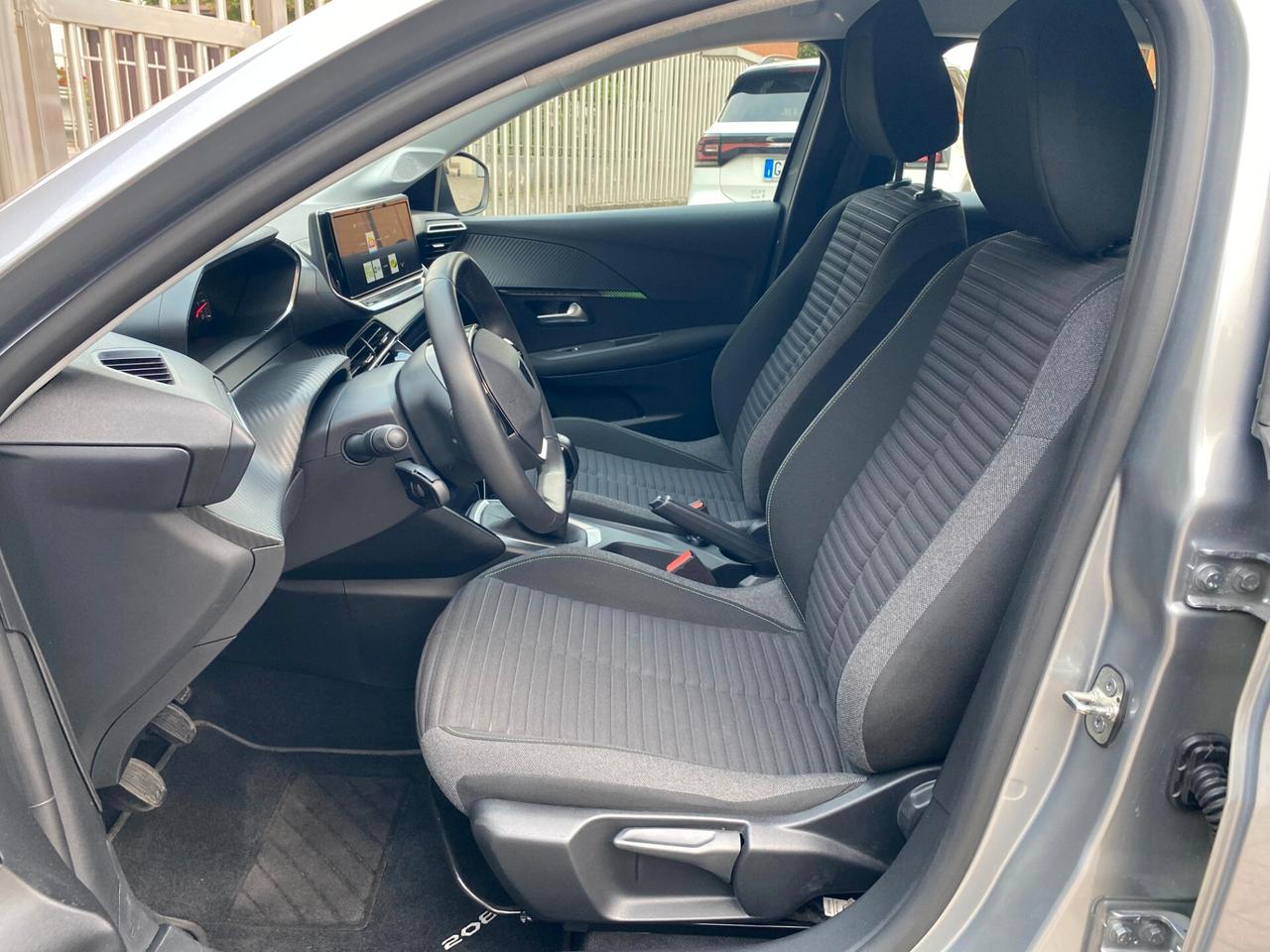 Peugeot 208 PureTech 75 KW 5 porte Active ok neopatentati