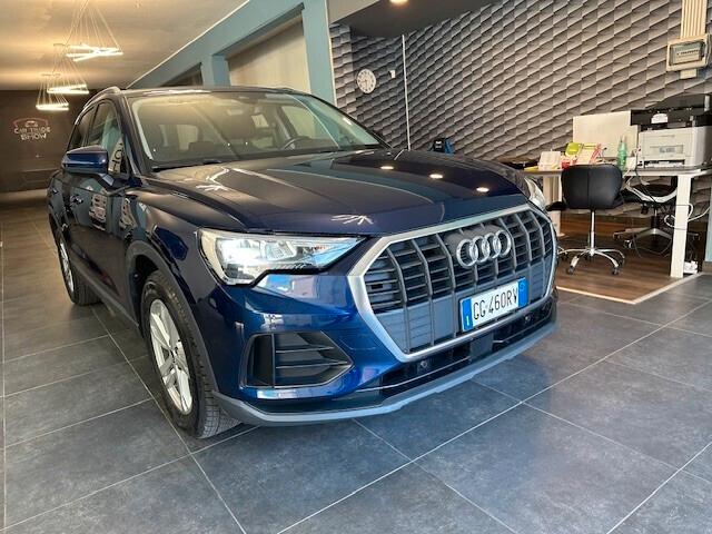 Audi Q3 35 TDI S tronic Business