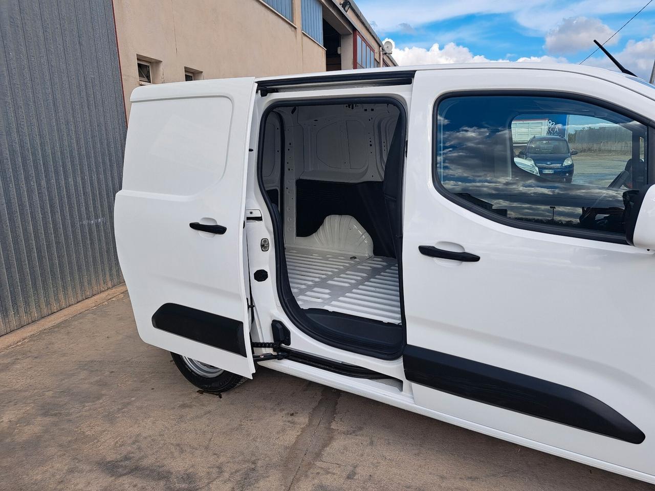 Opel Combo Cargo 1.6 Diesel 100CV 3 POSTI - 2019