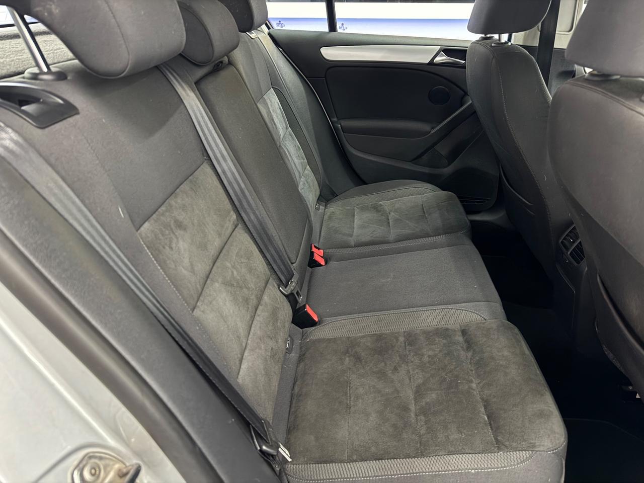 Volkswagen Golf 1.6TDI Highline fULL oPTIONAL