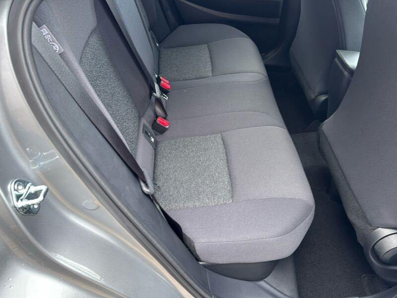 Toyota C-HR C-HR 1.8 hev Active fwd e-cvt