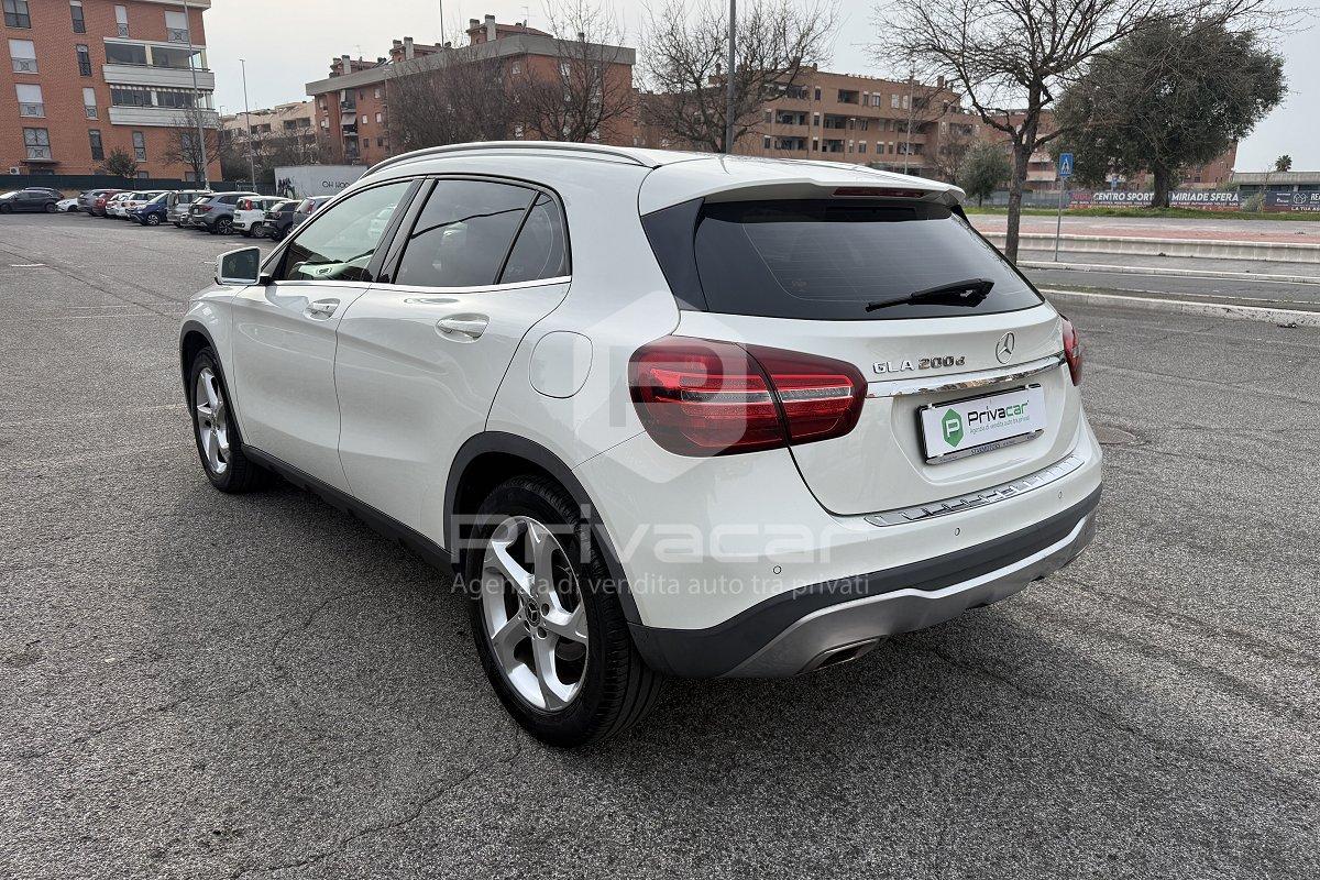 MERCEDES GLA 200 d Automatic Sport