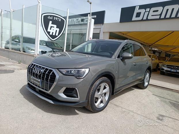 AUDI Q3 35 TDI S tronic Business Advanced