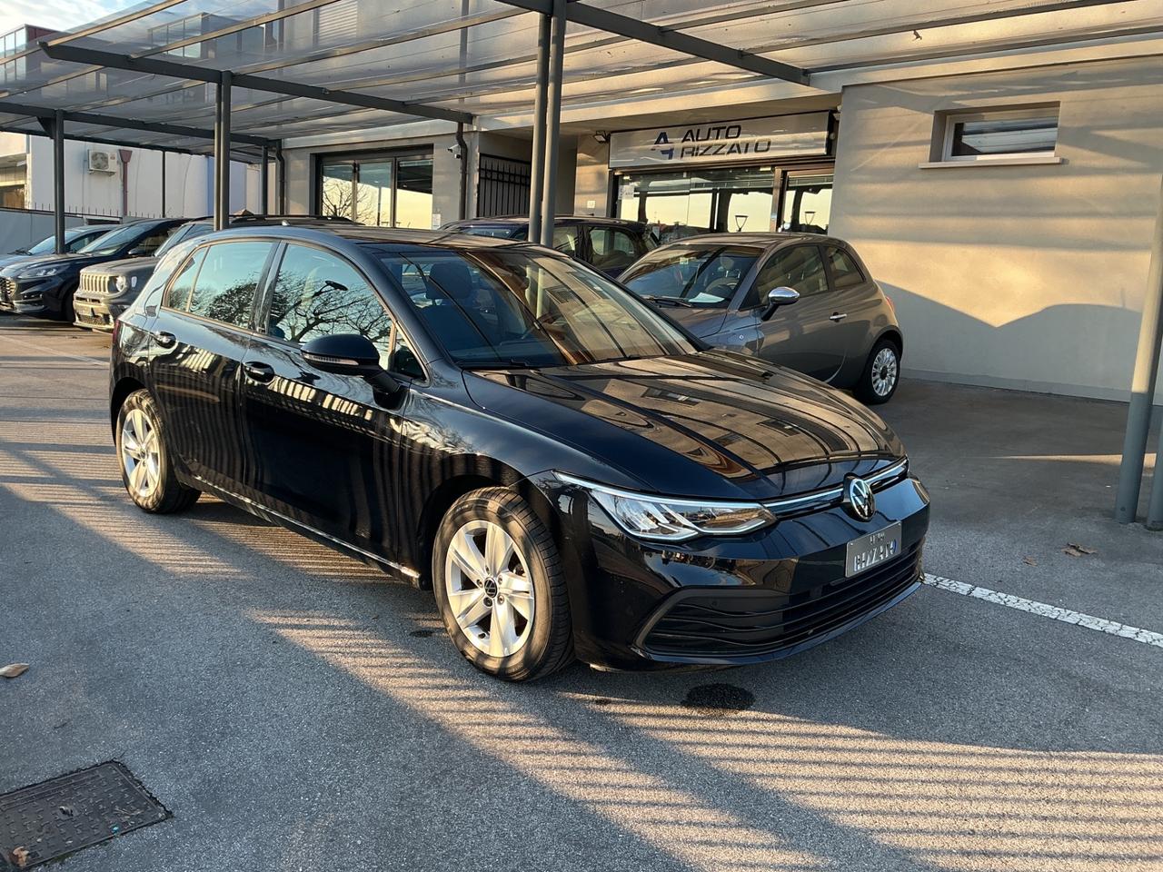 Volkswagen Golf 1.0 TSI EVO Life - OK NEOPATENTATI