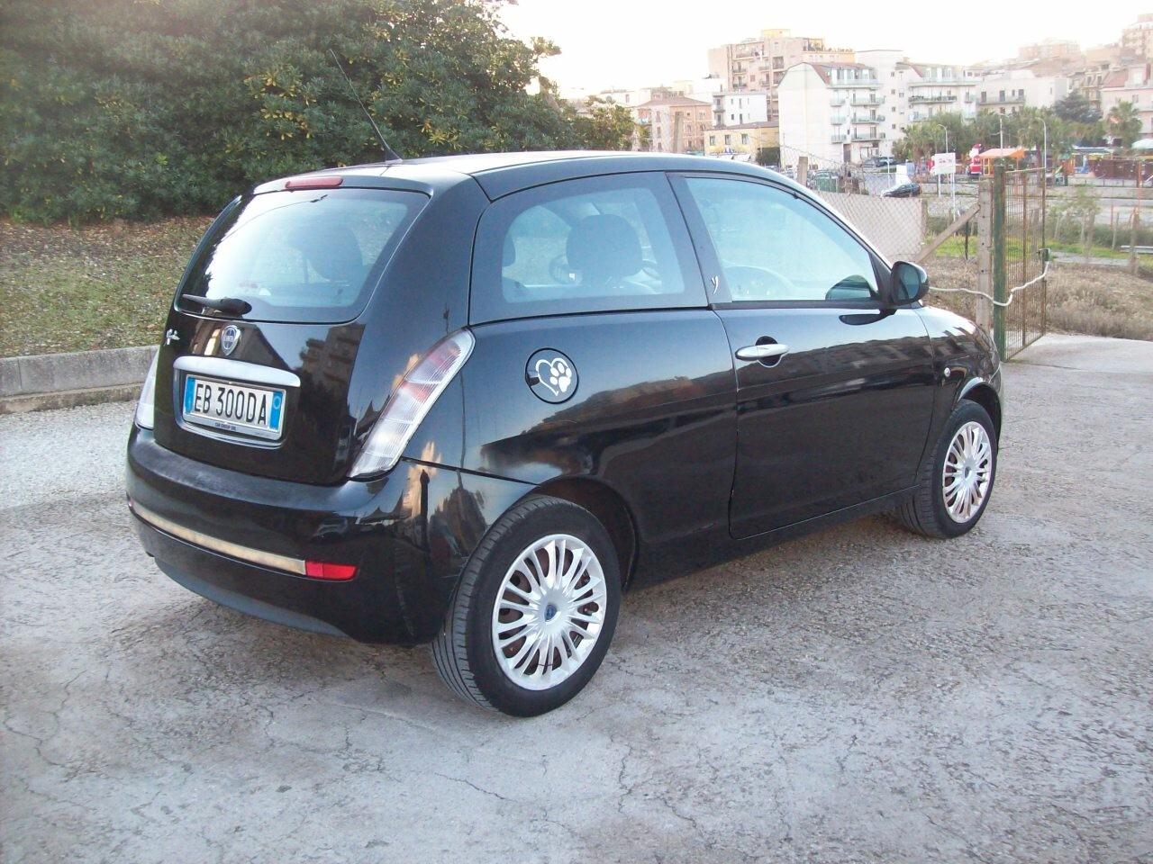 LANCIA YPSILON 1.3 MTJ CV.75 ORO "2010"