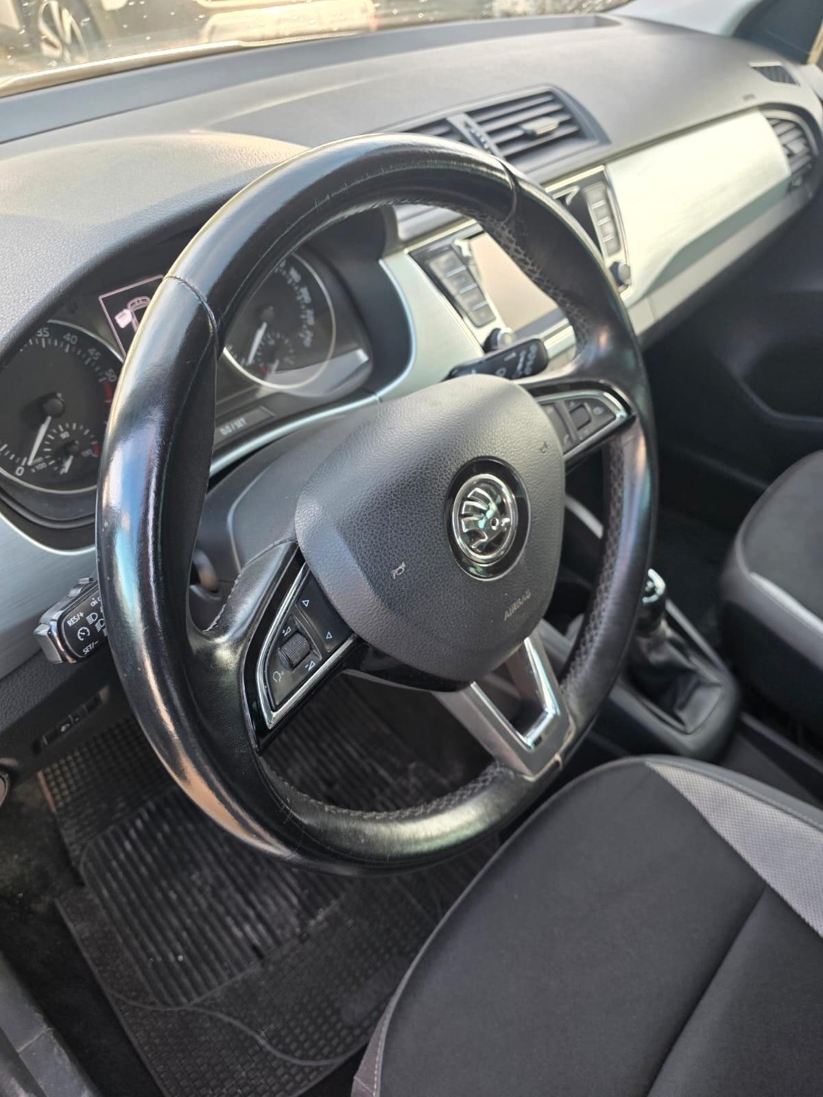 Skoda Fabia 1.4 TDI 75 CV Twin Color Design Edition Argento