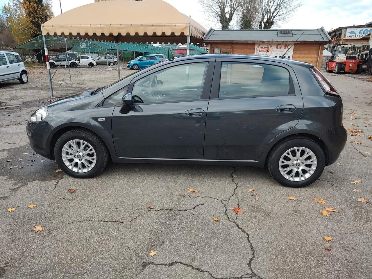 Fiat Punto Evo - EVO, 1.4 M. AIR 16V, 5 PORTE S&S EMOTION, GANCIO TRAINO, CON SOLO 27.000KM, OK NEOPATENTATI, GARANZIA L.12 MESI