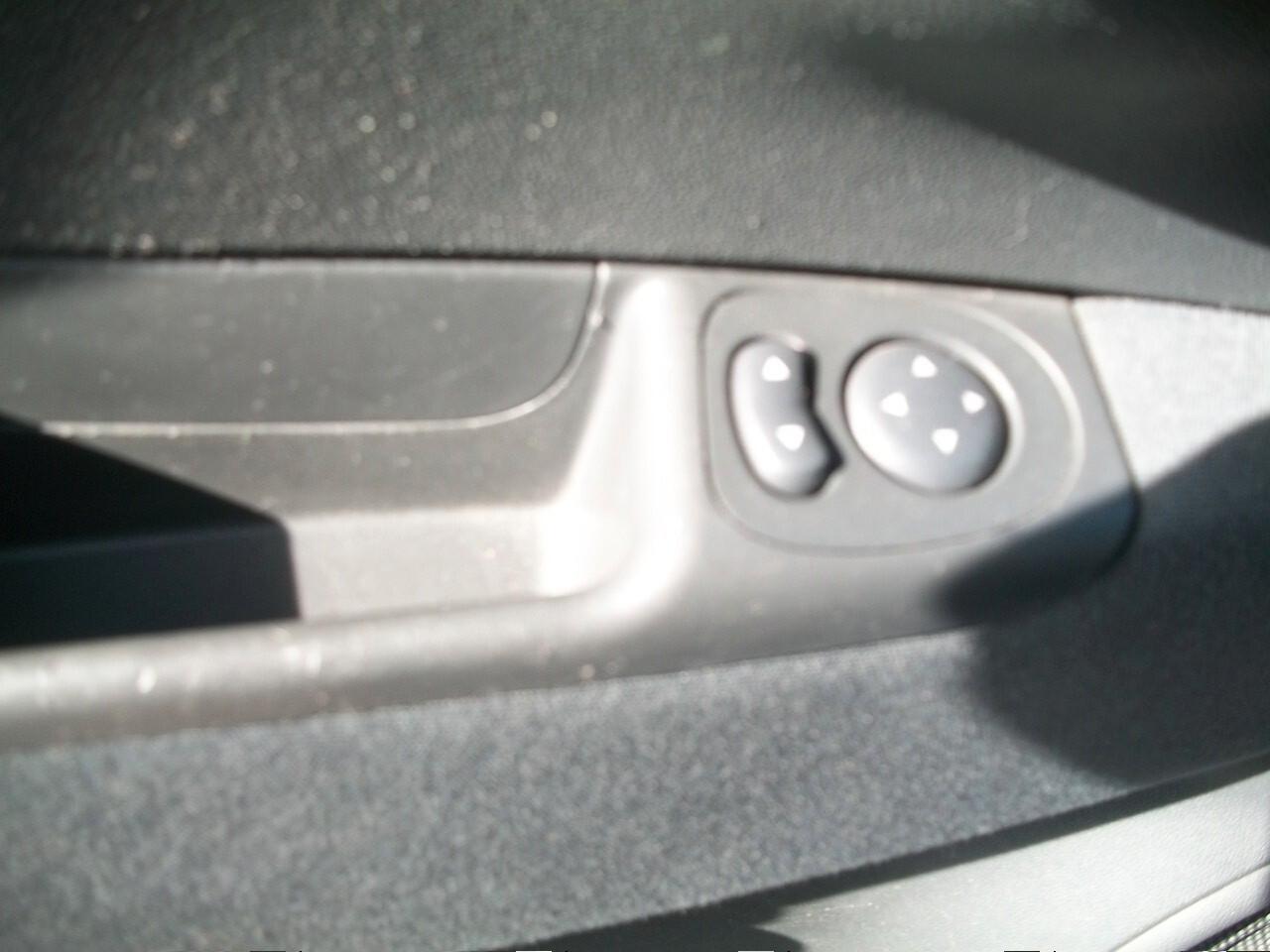 Fiat 500 1.2 Pop CC 1242 BENZINA IMMAT 30/09/2009 KM 156519 SI NEOPATENTATI GIA SOSTITUITO LA DISTRIBUSIONE GARANZIA UN ANNO