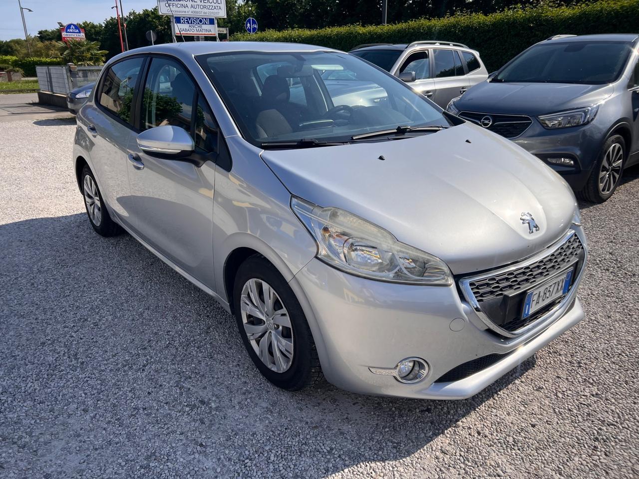Peugeot 208 1.4 95 CV