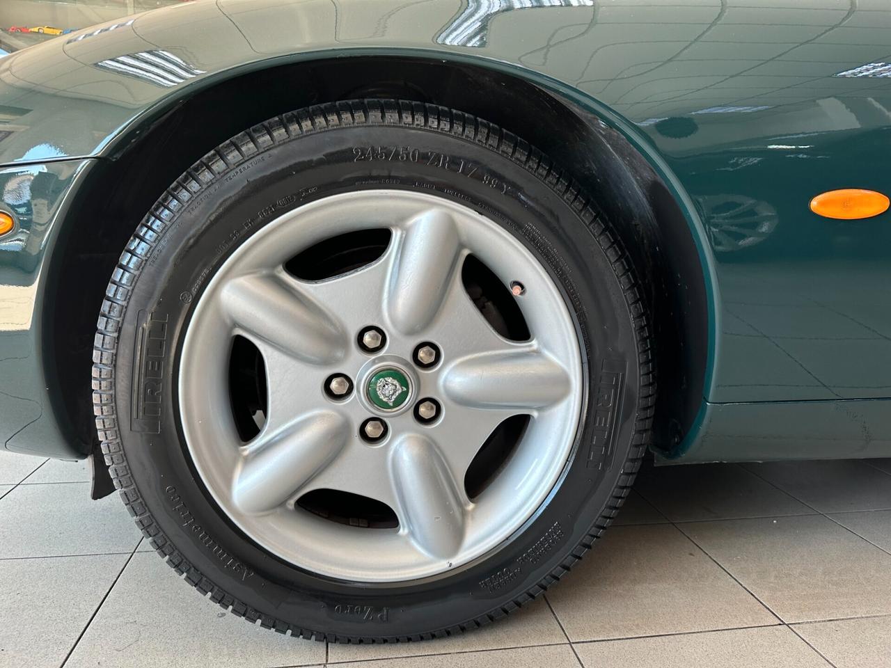 JAGUAR XK8 COUPE' UNICOPROP. PARI AL NUOVO ISCRITTO ASI