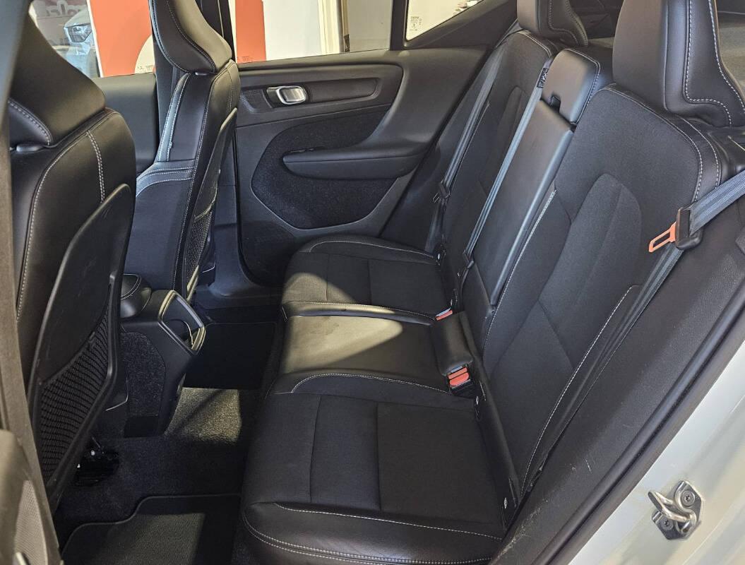Volvo XC40 2.0 t4 Momentum awd geartronic my20