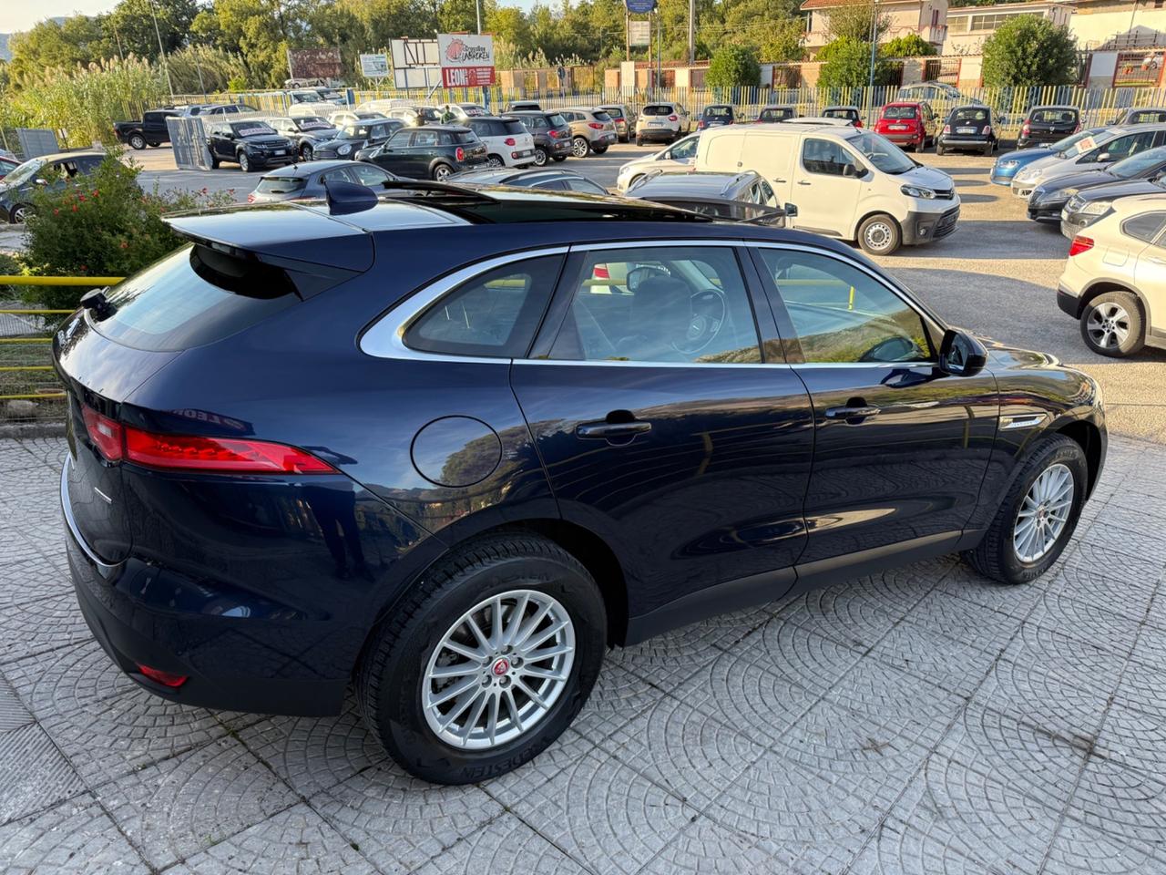 Jaguar F-Pace 2.0 D 180 CV accetto permute e finanziamenti