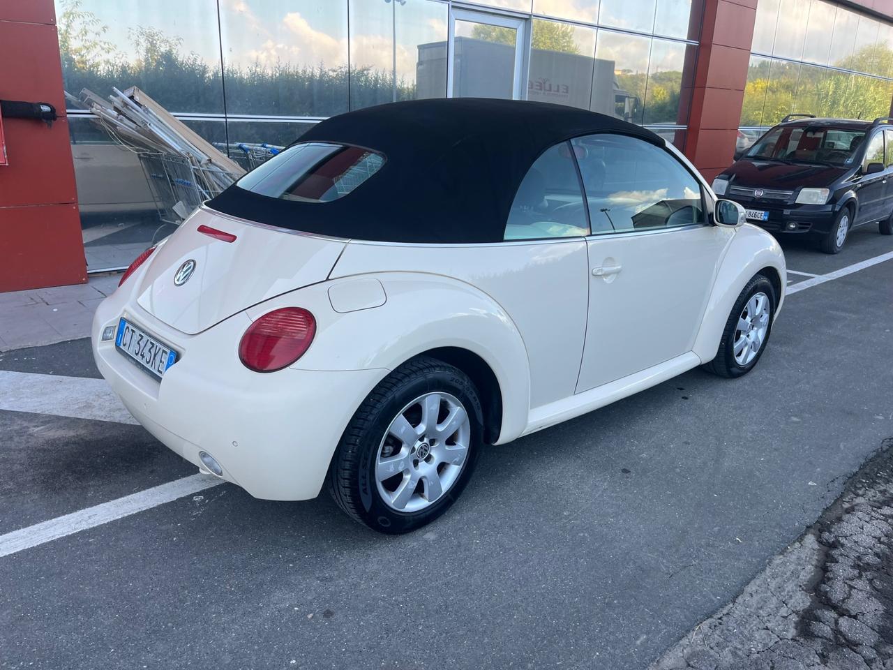 Volkswagen New Beetle 1.6 Cabrio 135.000 KM