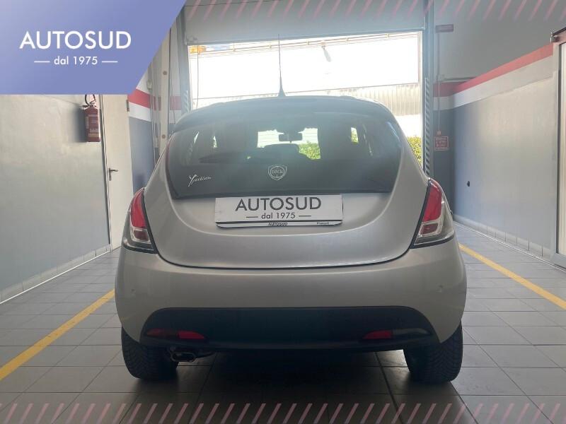 Lancia Ypsilon 1.2 69 CV 5 porte GPL Ecochic Silver