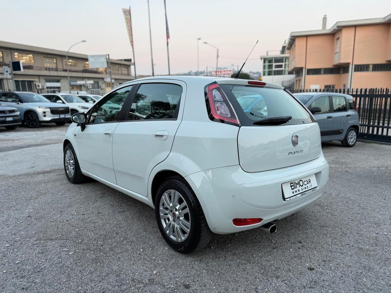 Fiat Punto Grande 1.2 Fire Lounge 5p