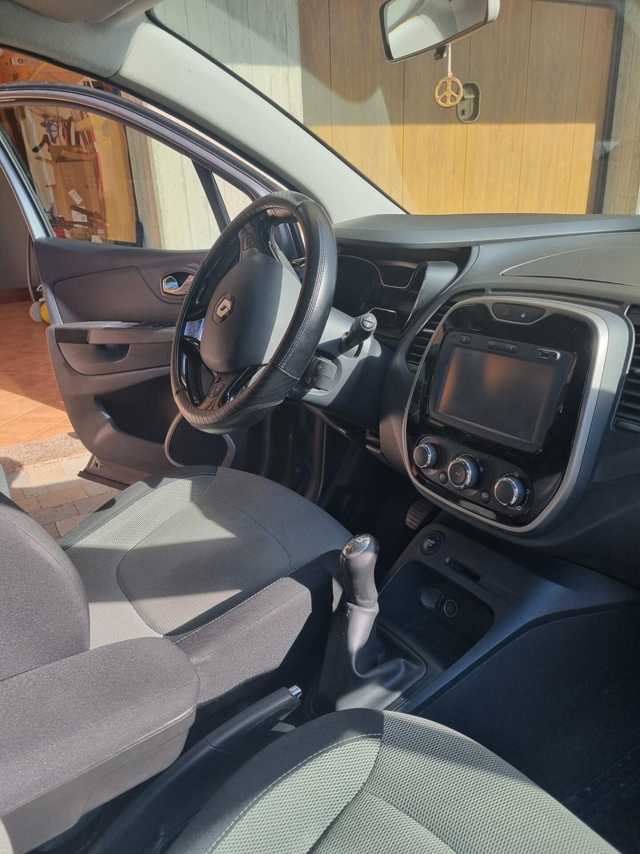 RENAULT CAPTUR 1,5 dCi-UNICO PROP-EURO 6B-3 REVISI