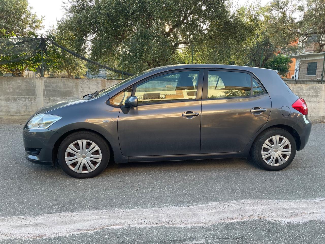 Toyota Auris 1.4 D-4D 5 porte - adatta per neopatentati