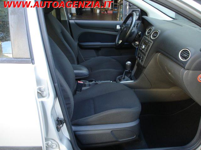 FORD Focus 1.6 TDCi (90CV) 5p. (POCHI KM)