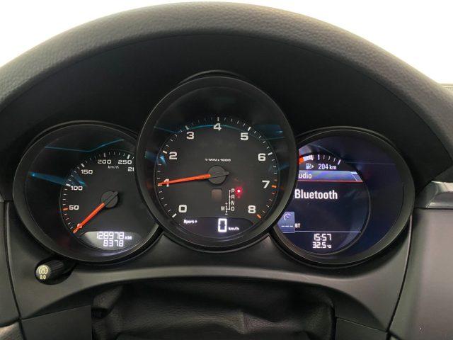 PORSCHE Macan 2.0