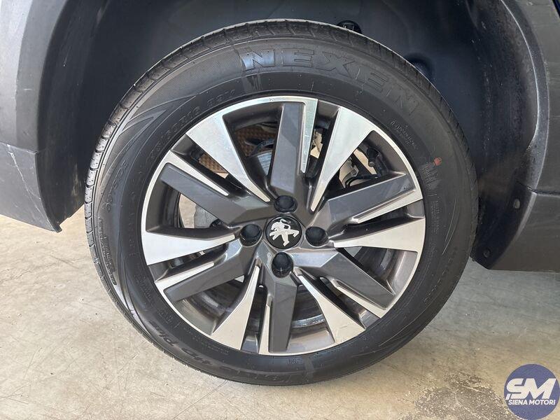 Peugeot 2008 PureTech 82 S&S Allure